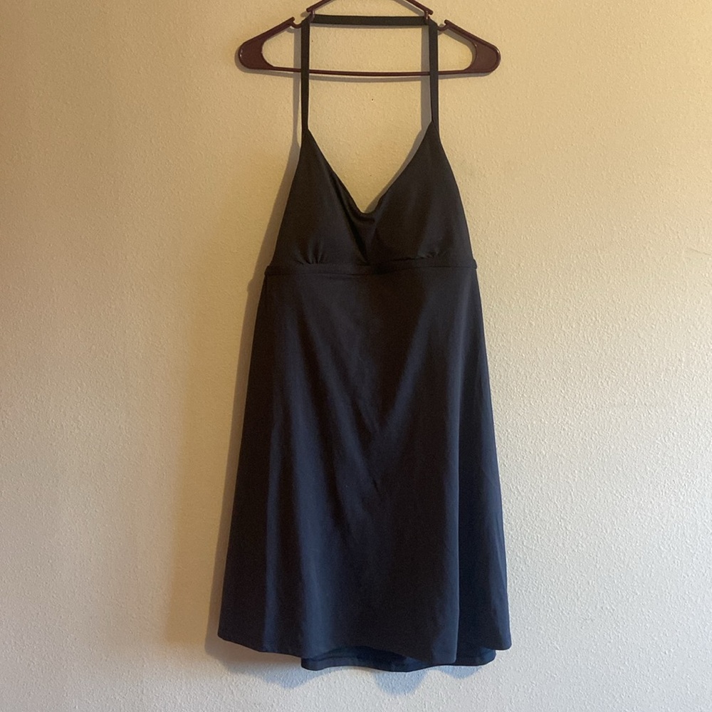 Patagonia Black Halter Sleeveless Stretch Midi Athletic Dress
